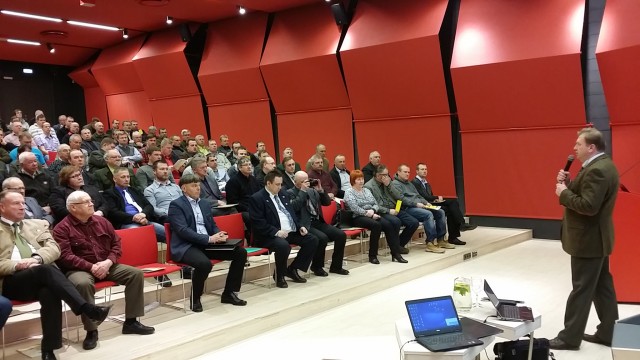 Volinike koosolek 14. aprillil 2015. Tallinna Loomaaia konverentsikeskuses